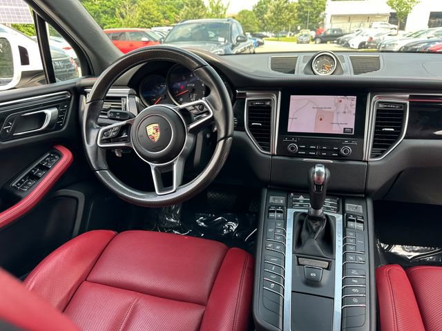 Used 2017 Porsche Macan GTS AWD/4WD image 18