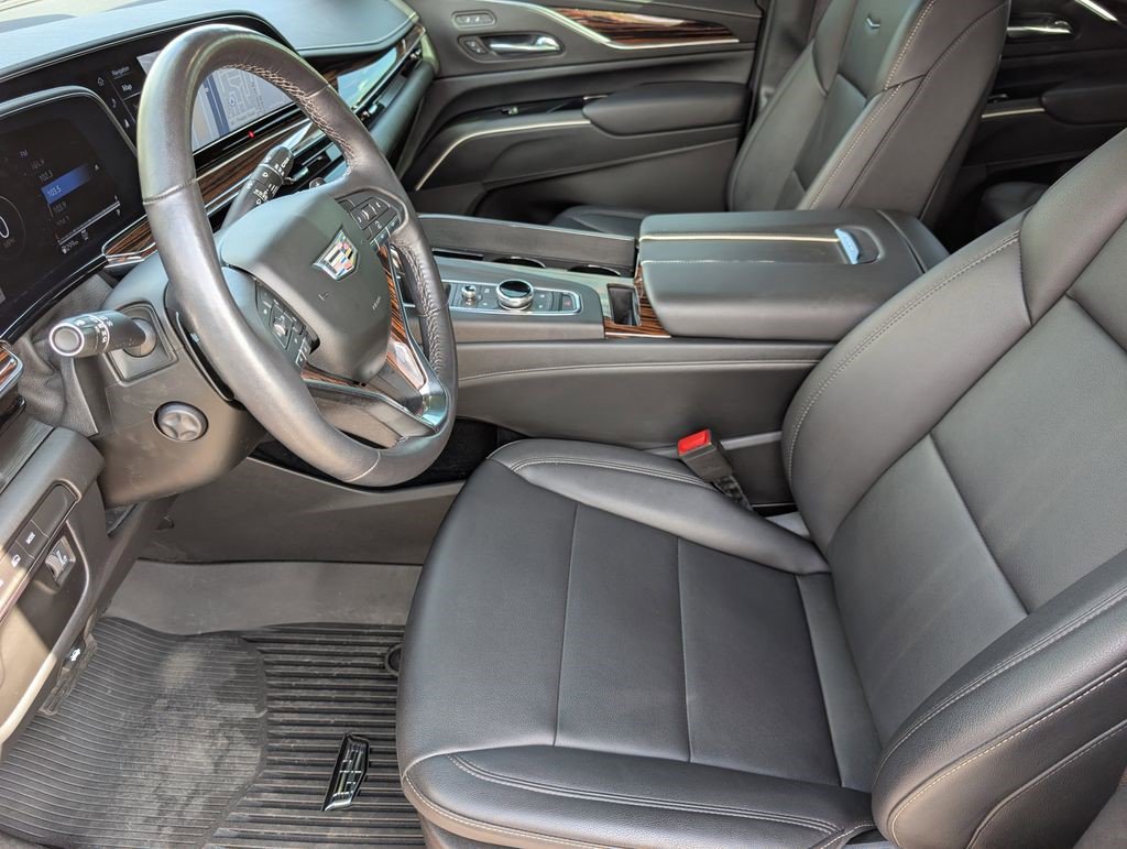 Certified 2022 Cadillac Escalade Luxury AWD/4WD image 11