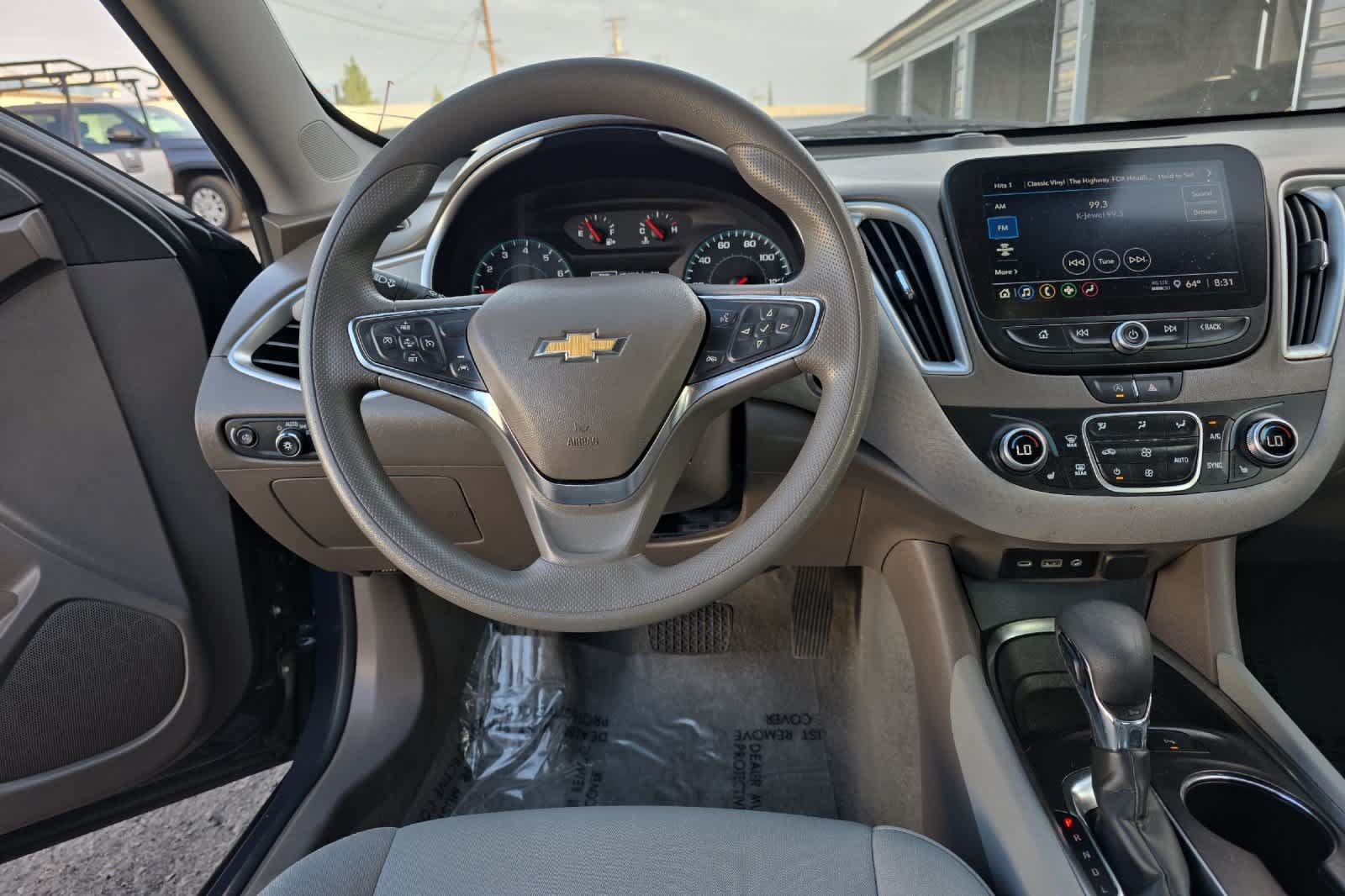 Used 2025 Chevrolet Malibu LT FWD image 16