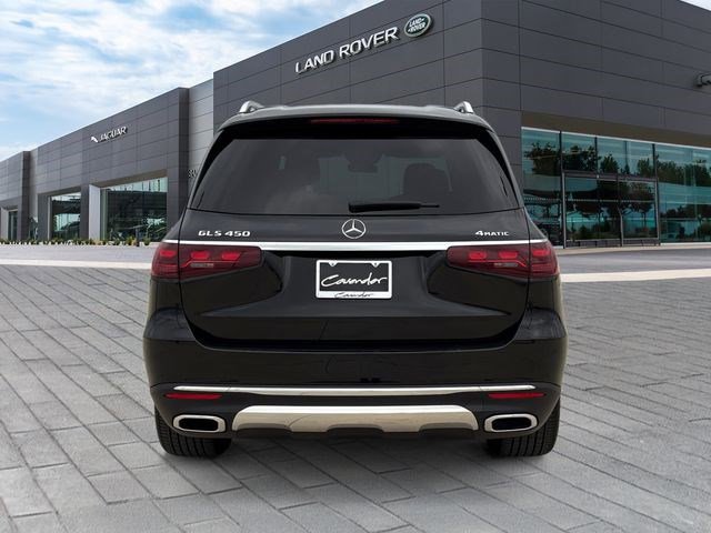 Used 2025 Mercedes-Benz GLS 450 4MATIC image 4