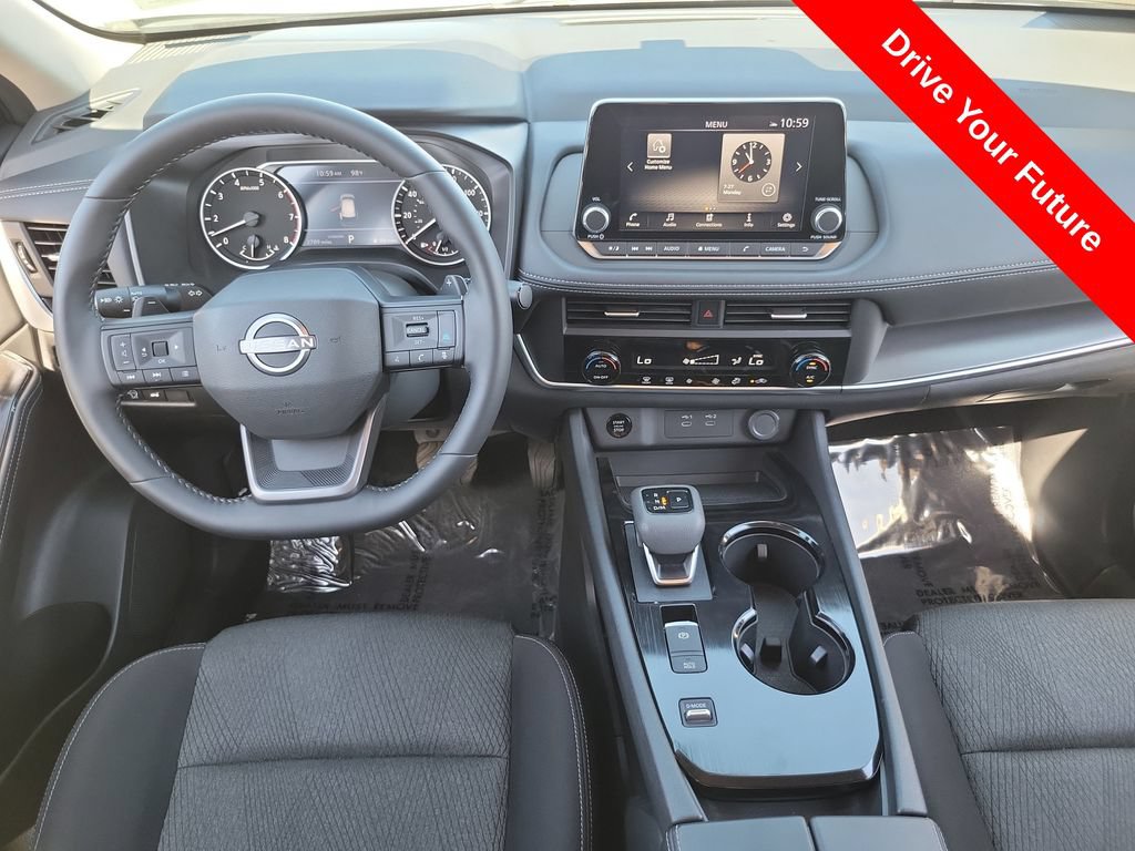 Used 2026 Nissan Rogue SV FWD image 4