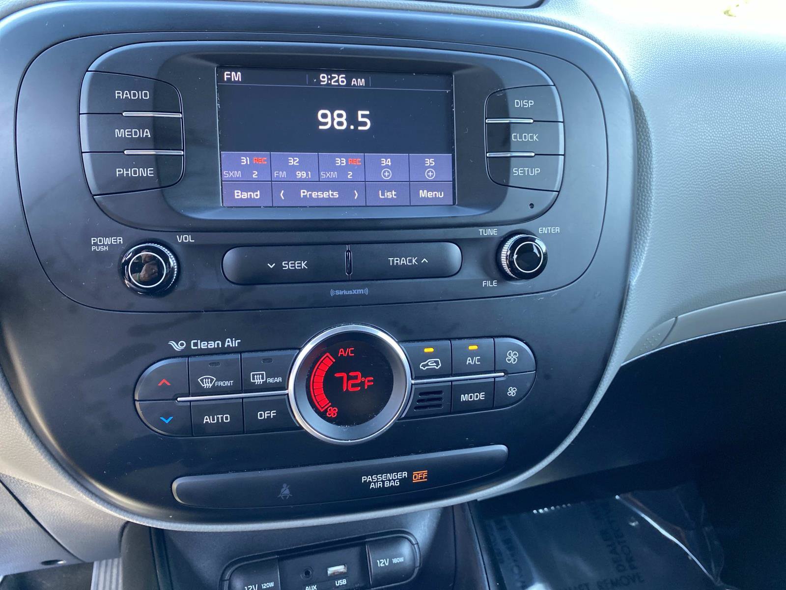 Used 2017 Kia Soul + FWD image 11