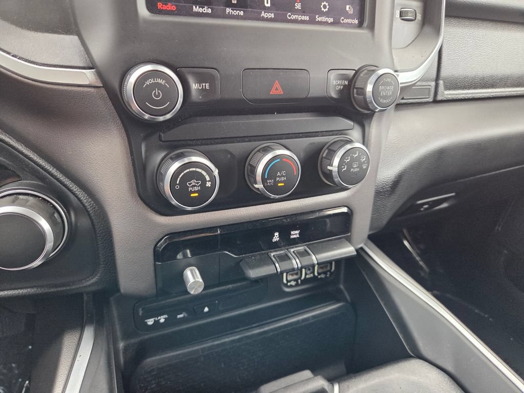 Used 2019 RAM 1500 Big Horn RWD image 24