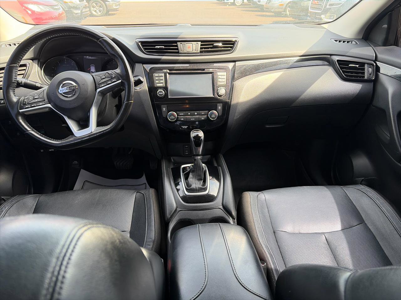 Used 2017 Nissan Rogue Sport SL w/ SL Premium Package AWD/4WD image 17