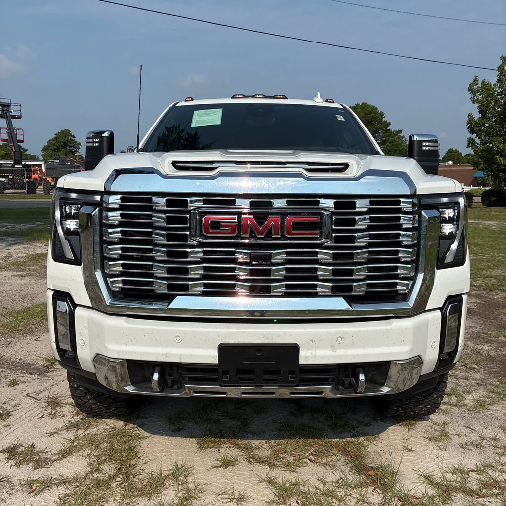 Used 2024 GMC Sierra 2500 Denali w/ Denali Reserve Package AWD/4WD image 8