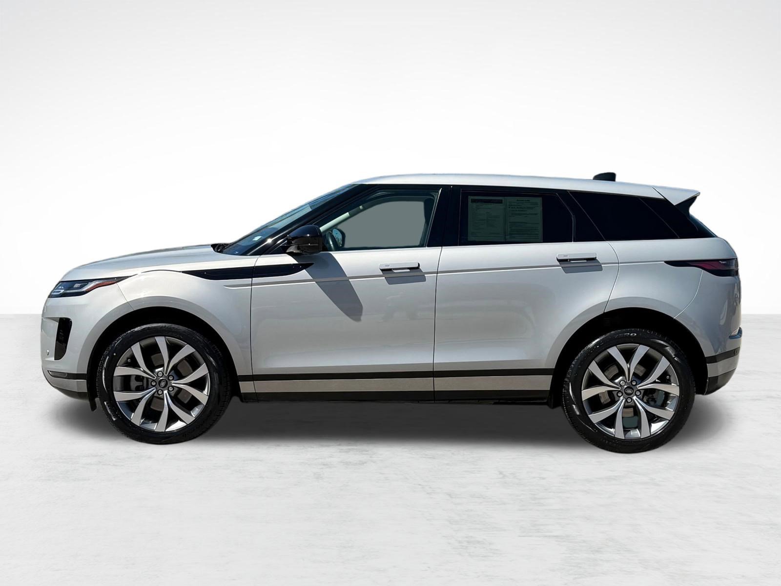 Used 2022 Land Rover Range Rover Evoque SE image 2