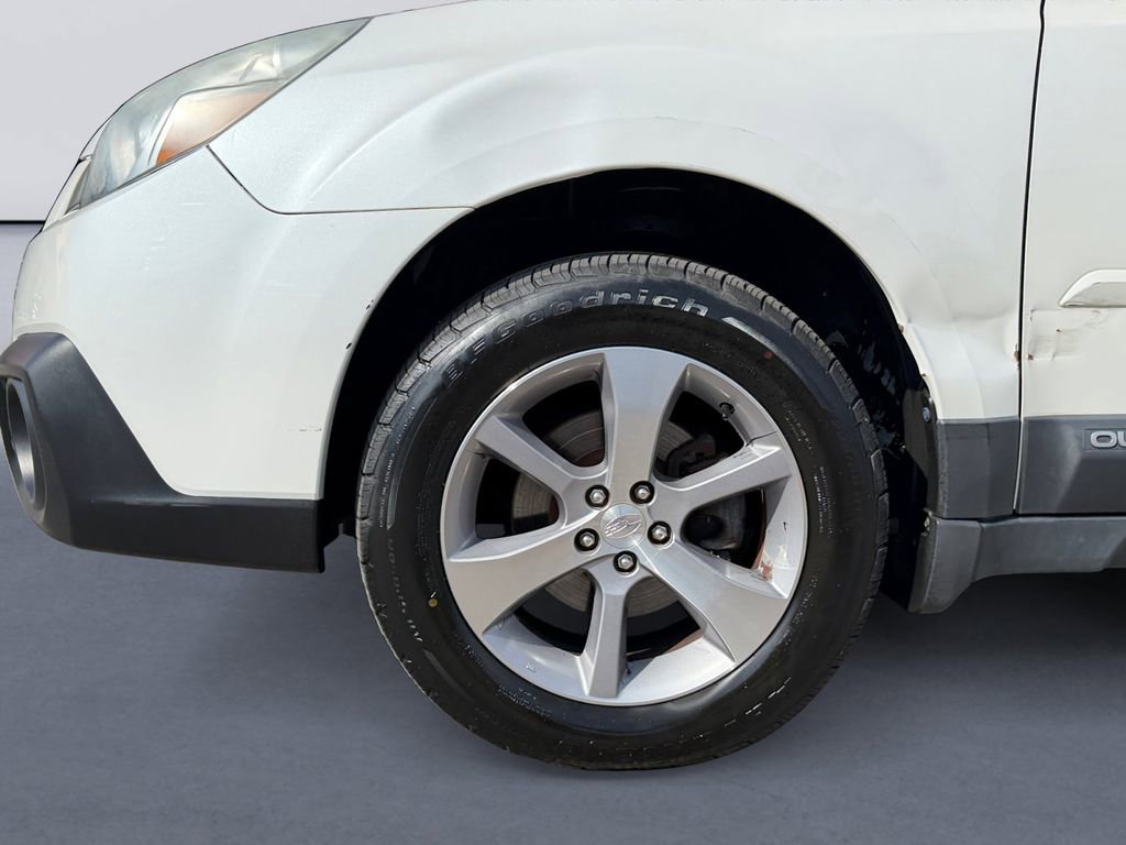 Used 2013 Subaru Outback 2.5i Limited image 9