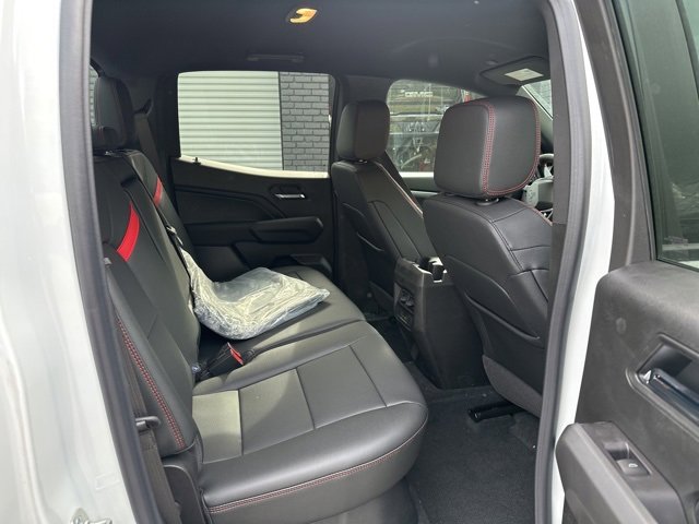 New 2025 Chevrolet Colorado Z71 w/ Midnight Edition image 3