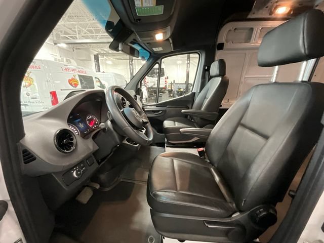 Used 2025 Mercedes-Benz Sprinter 2500 image 10
