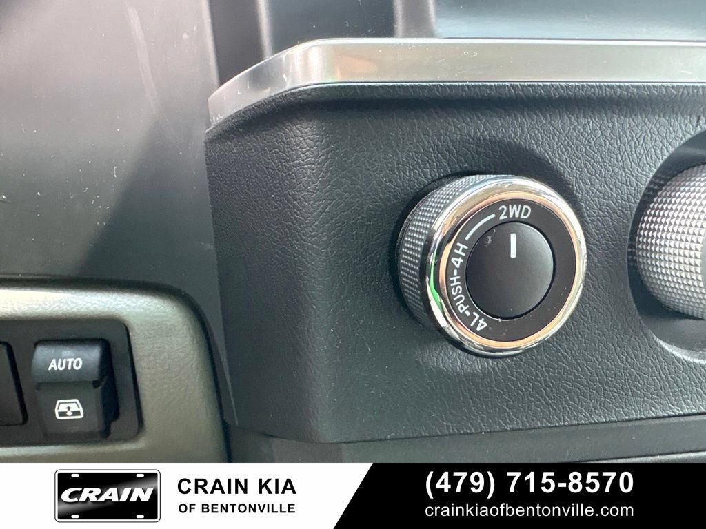 Used 2018 Toyota Sequoia SR5 AWD/4WD image 21