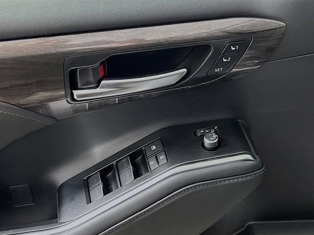 New 2026 Toyota Highlander Limited AWD/4WD image 14