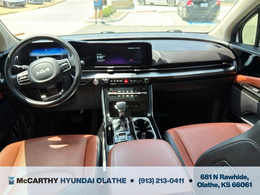 Used 2022 Kia Carnival SX Prestige FWD image 3