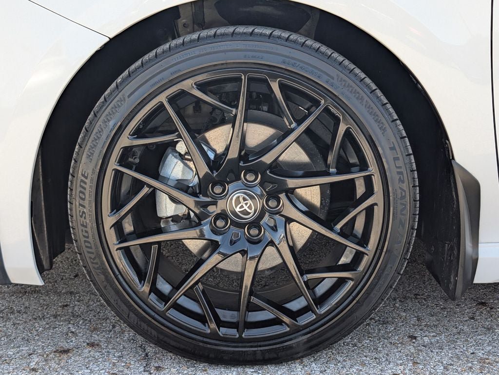 Used 2026 Toyota Camry SE FWD image 32