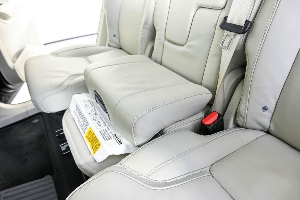 Certified 2025 Volvo XC90 T8 Ultra w/ Protection Package Premier AWD/4WD image 24