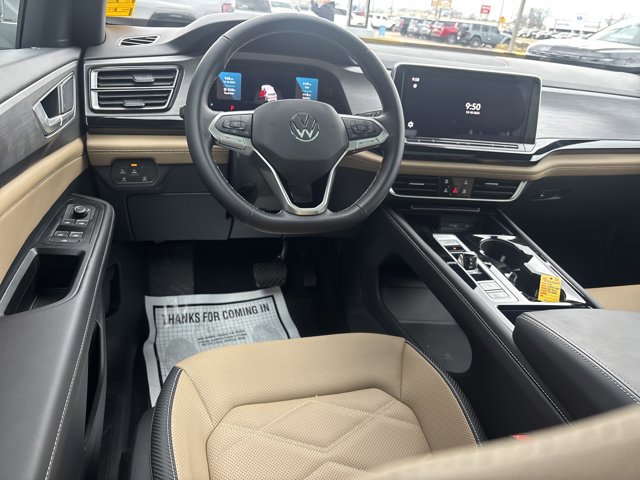 Used 2025 Volkswagen Atlas Cross Sport SE image 18