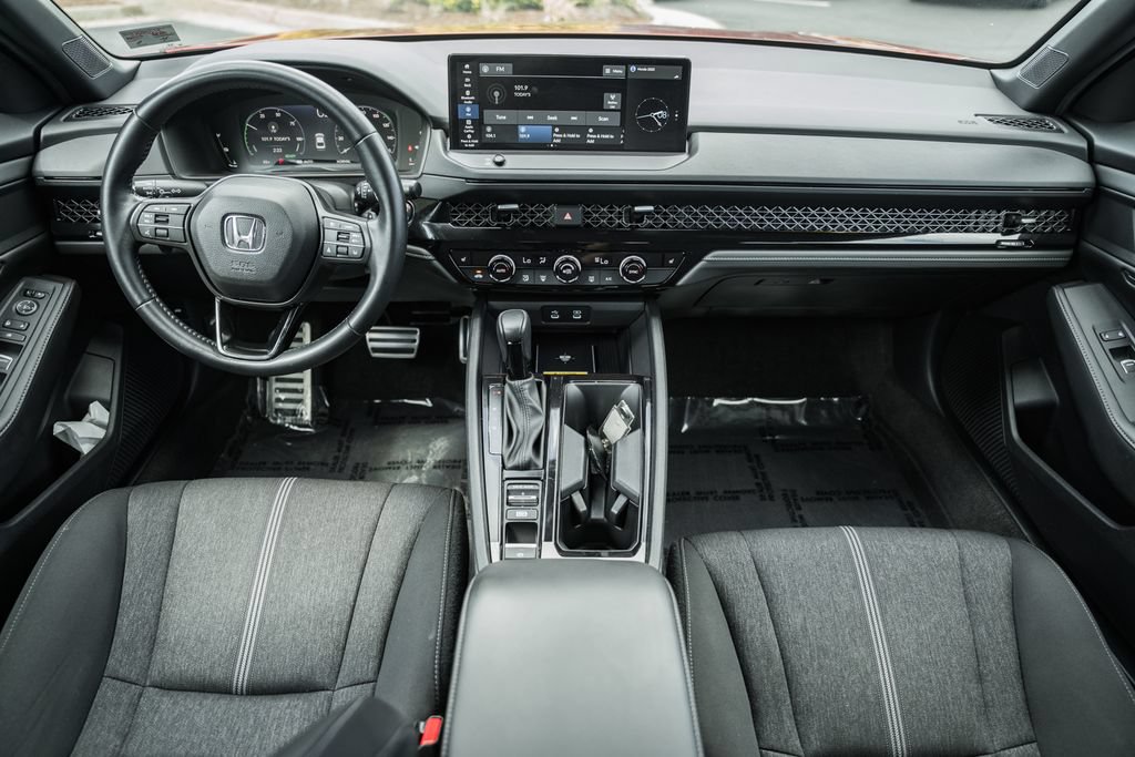 Used 2025 Honda Accord Sport image 18