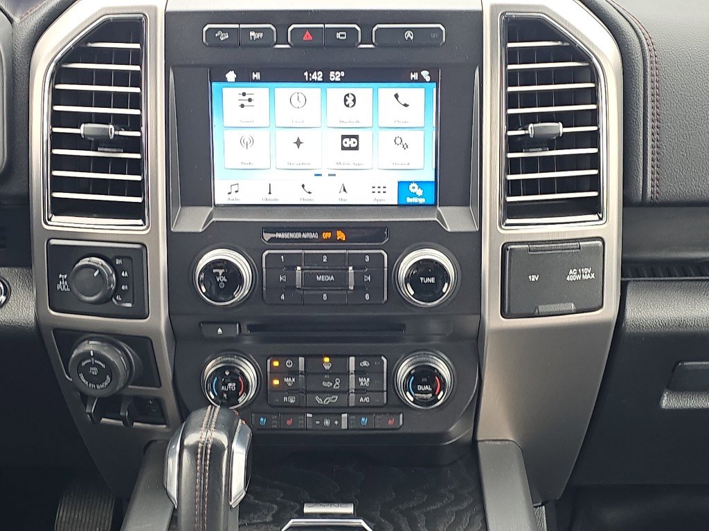 Used 2018 Ford F150 Platinum w/ Equipment Group 701A Luxury image 25