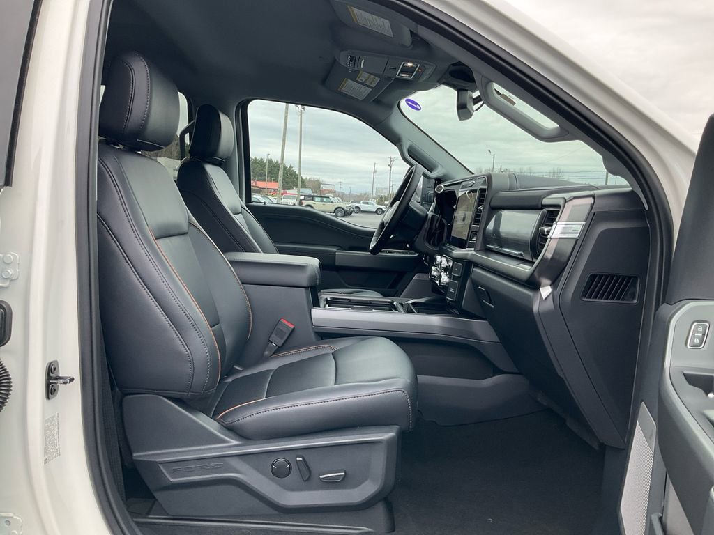 New 2026 Ford F250 Lariat w/ Black Appearance Package image 11