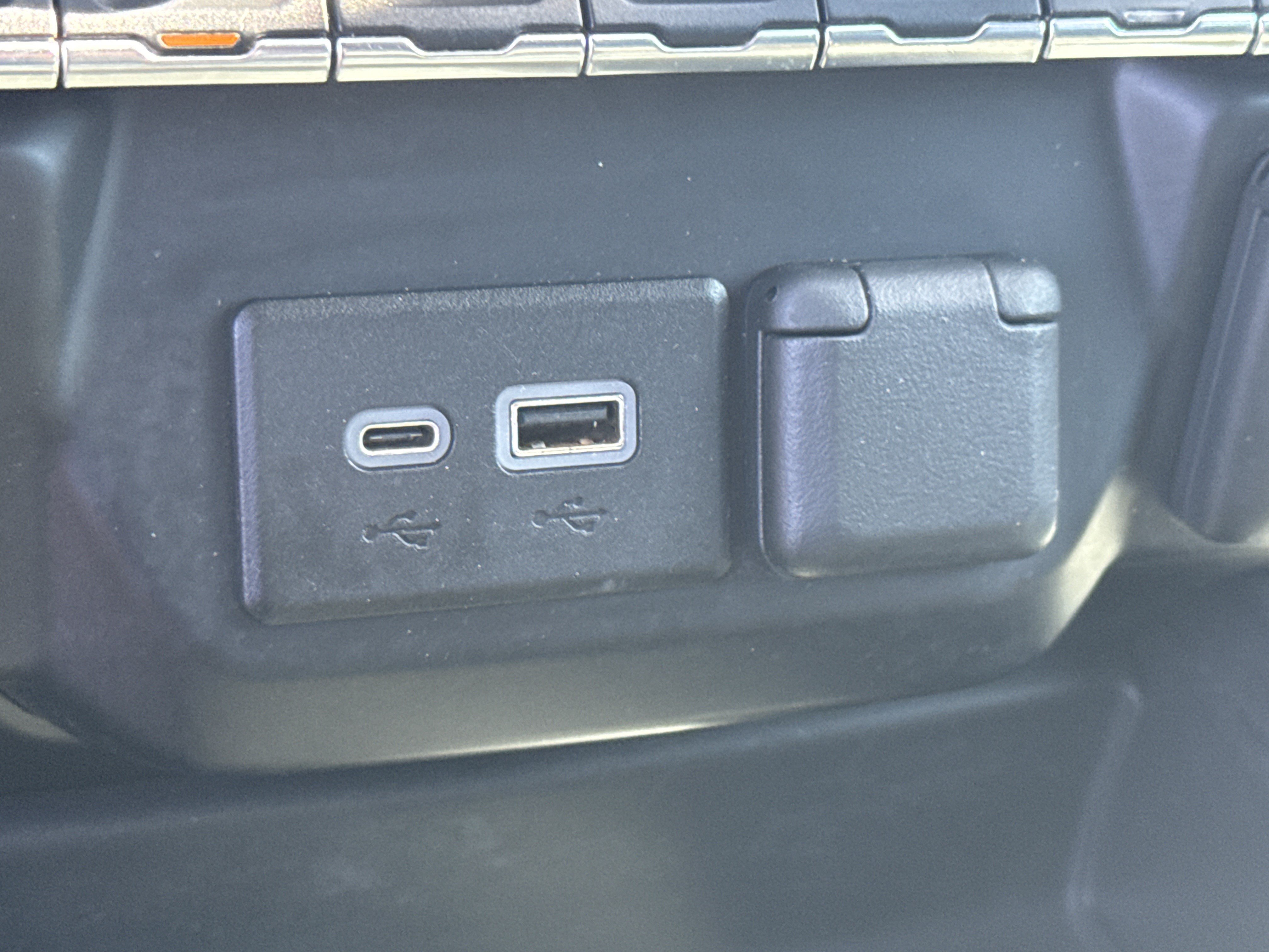 Used 2022 Chevrolet Silverado 1500 RST AWD/4WD image 15
