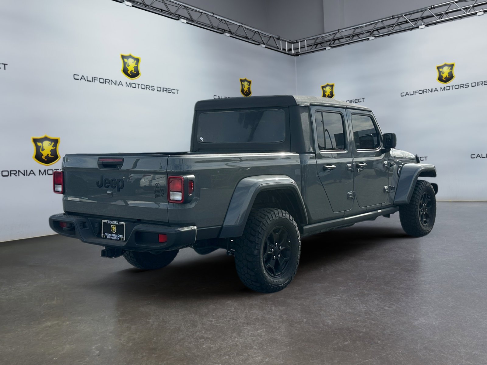 Used 2023 Jeep Gladiator Sport AWD/4WD image 5