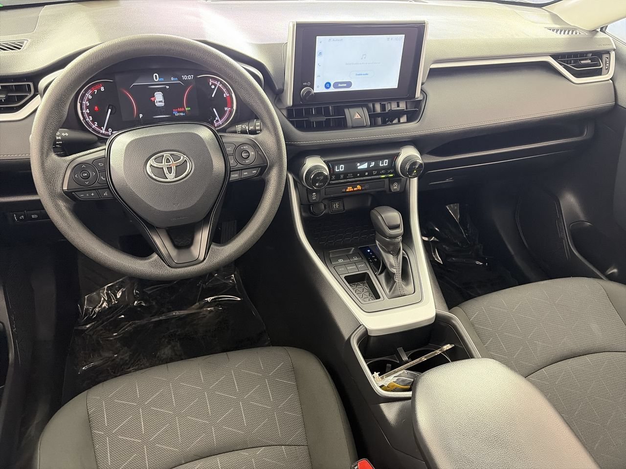Used 2025 Toyota RAV4 XLE FWD image 20