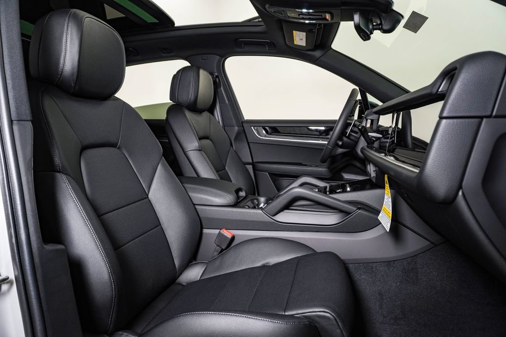 New 2026 Porsche Cayenne AWD/4WD image 15