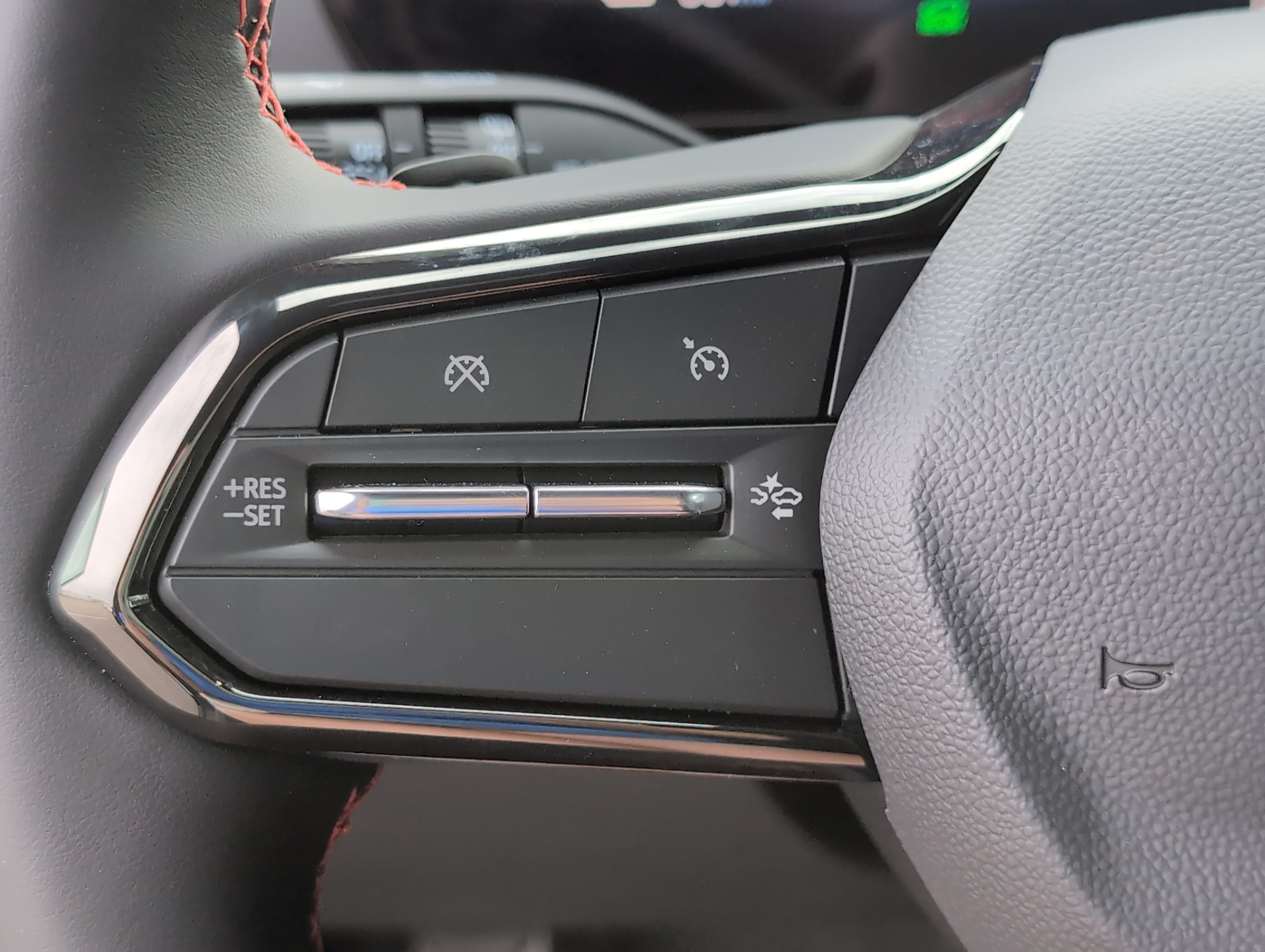 New 2025 Chevrolet Blazer EV RS RWD image 22