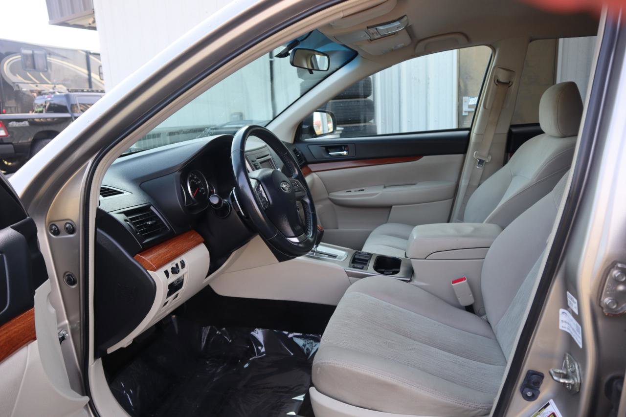 Used 2014 Subaru Outback 2.5i Premium image 51