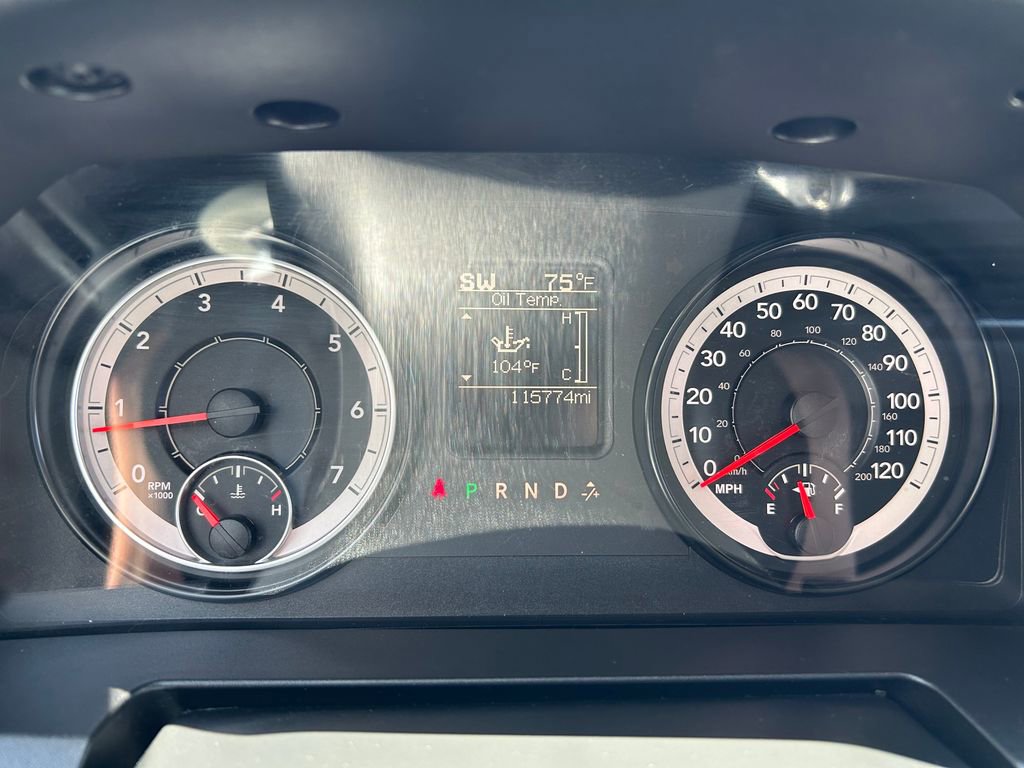 Used 2016 RAM 1500 Classic SLT AWD/4WD image 9