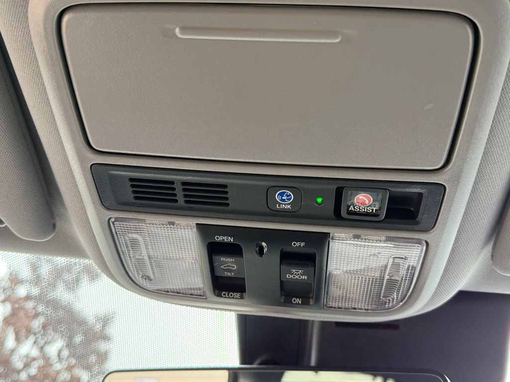 Used 2021 Honda Pilot Touring image 20