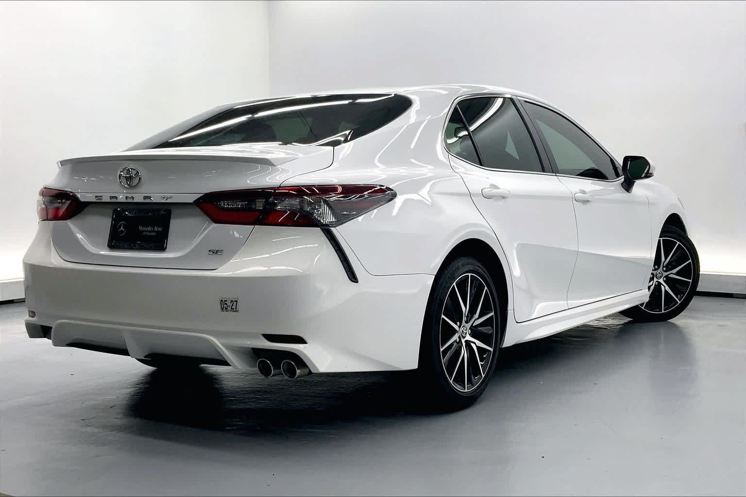 Used 2022 Toyota Camry SE FWD image 4