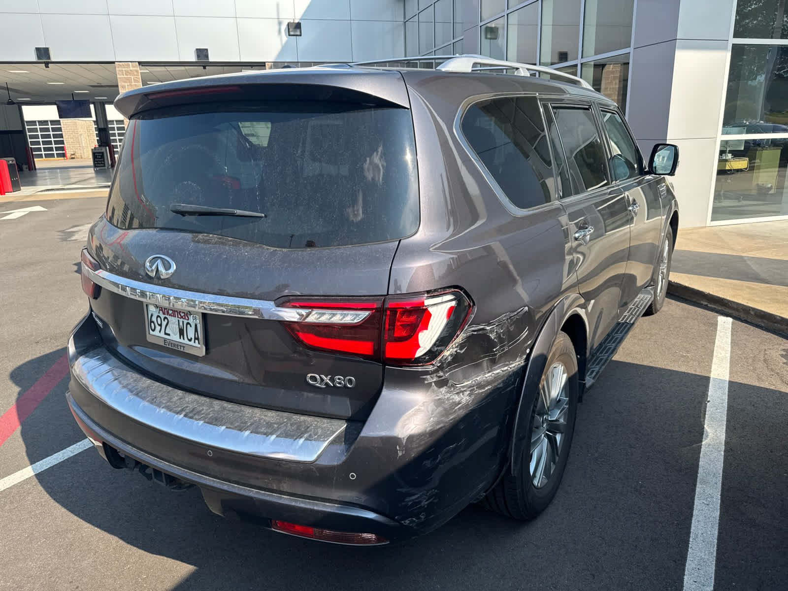 Used 2022 INFINITI QX80 Luxe w/ Cargo Package RWD image 3