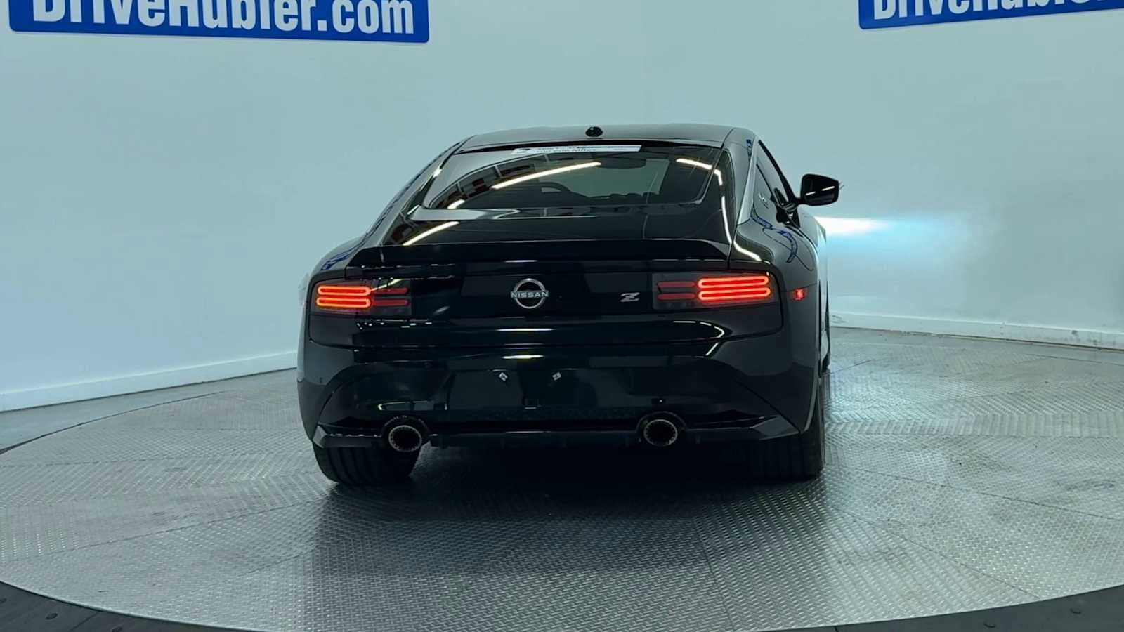 Used 2025 Nissan Z Performance w/ Floor Mat Package RWD image 7