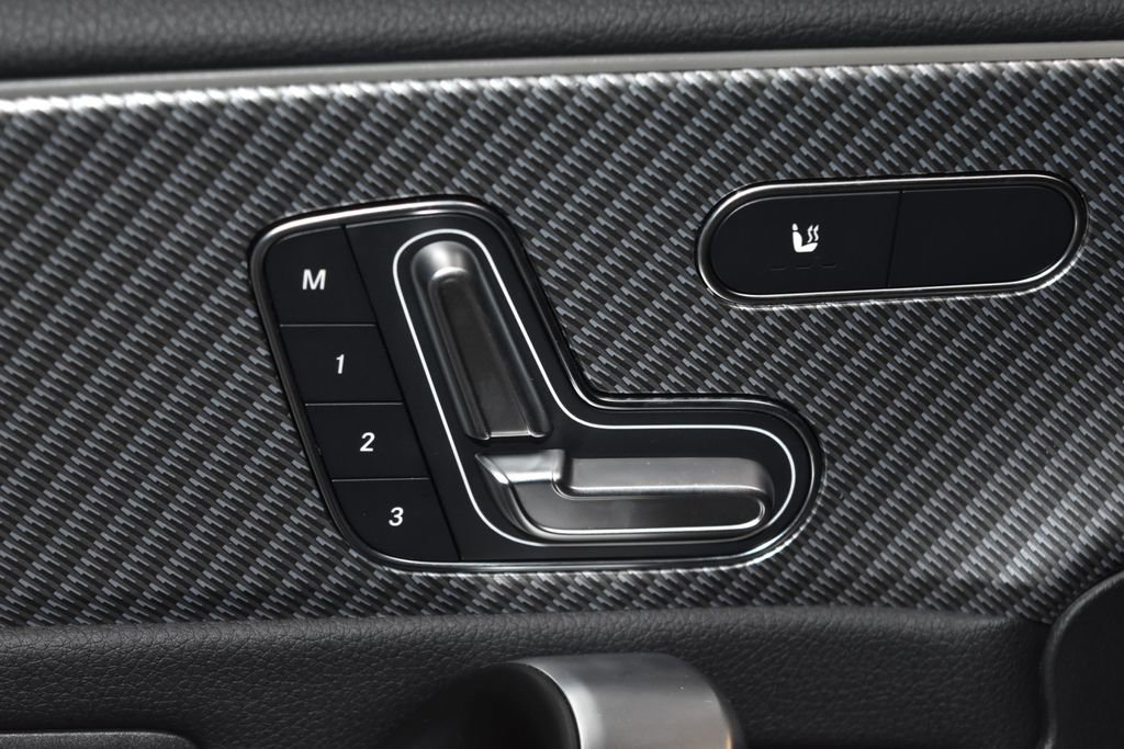 Certified 2025 Mercedes-Benz CLA 250 4MATIC image 5