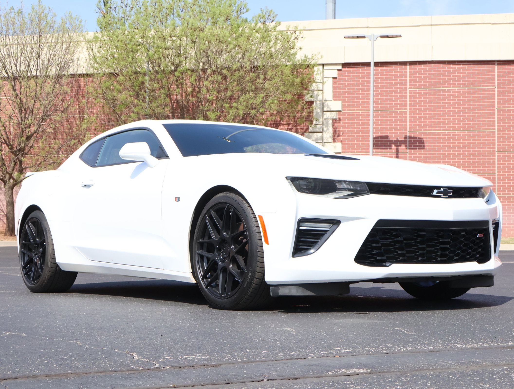 Used 2018 Chevrolet Camaro SS image 1