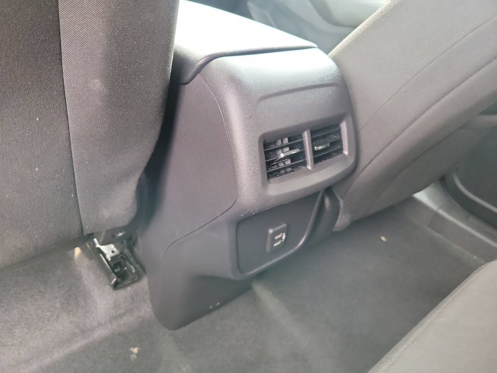 Used 2024 Chevrolet Equinox LT AWD/4WD image 14