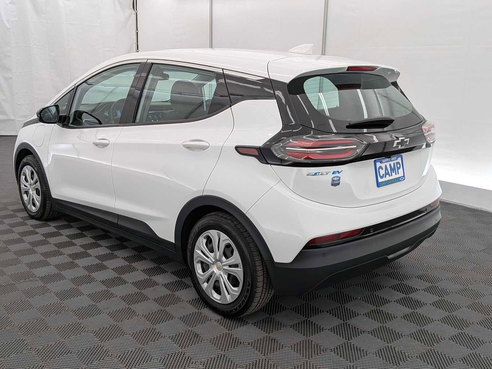 Used 2023 Chevrolet Bolt LT w/ Driver Confidence Package FWD image 3
