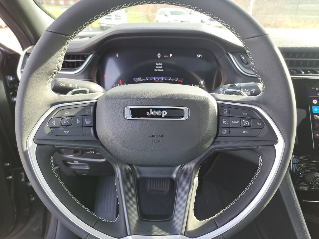 New 2025 Jeep Grand Cherokee L Altitude image 21