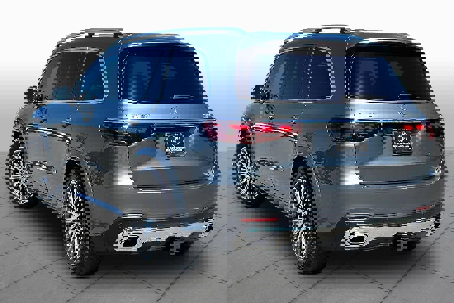 Used 2025 Mercedes-Benz GLS 450 4MATIC image 11