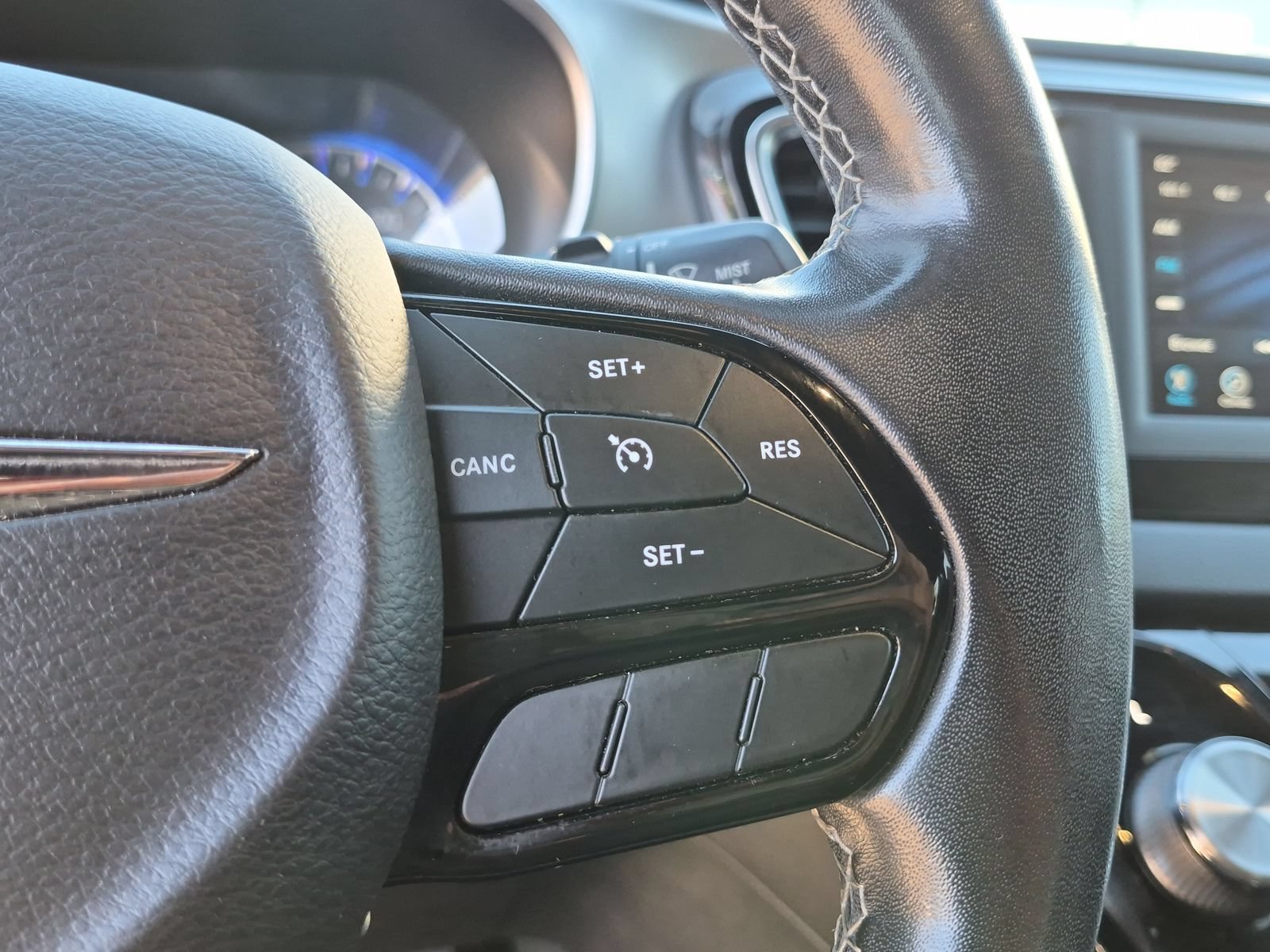Used 2019 Chrysler Pacifica Touring Plus w/ S Appearance Package FWD image 21