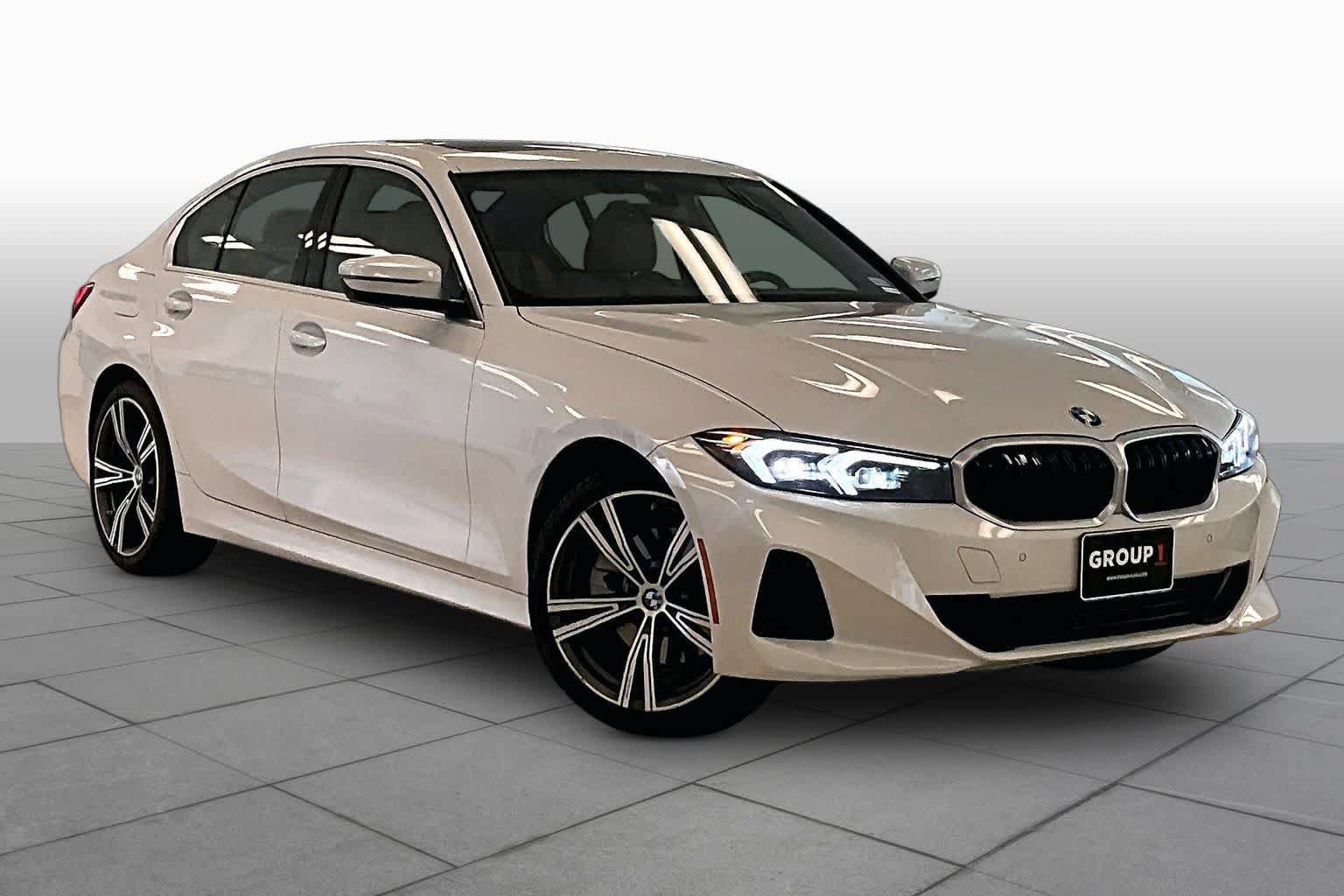 Used 2024 BMW 330i Sedan w/ Convenience Package RWD image 2