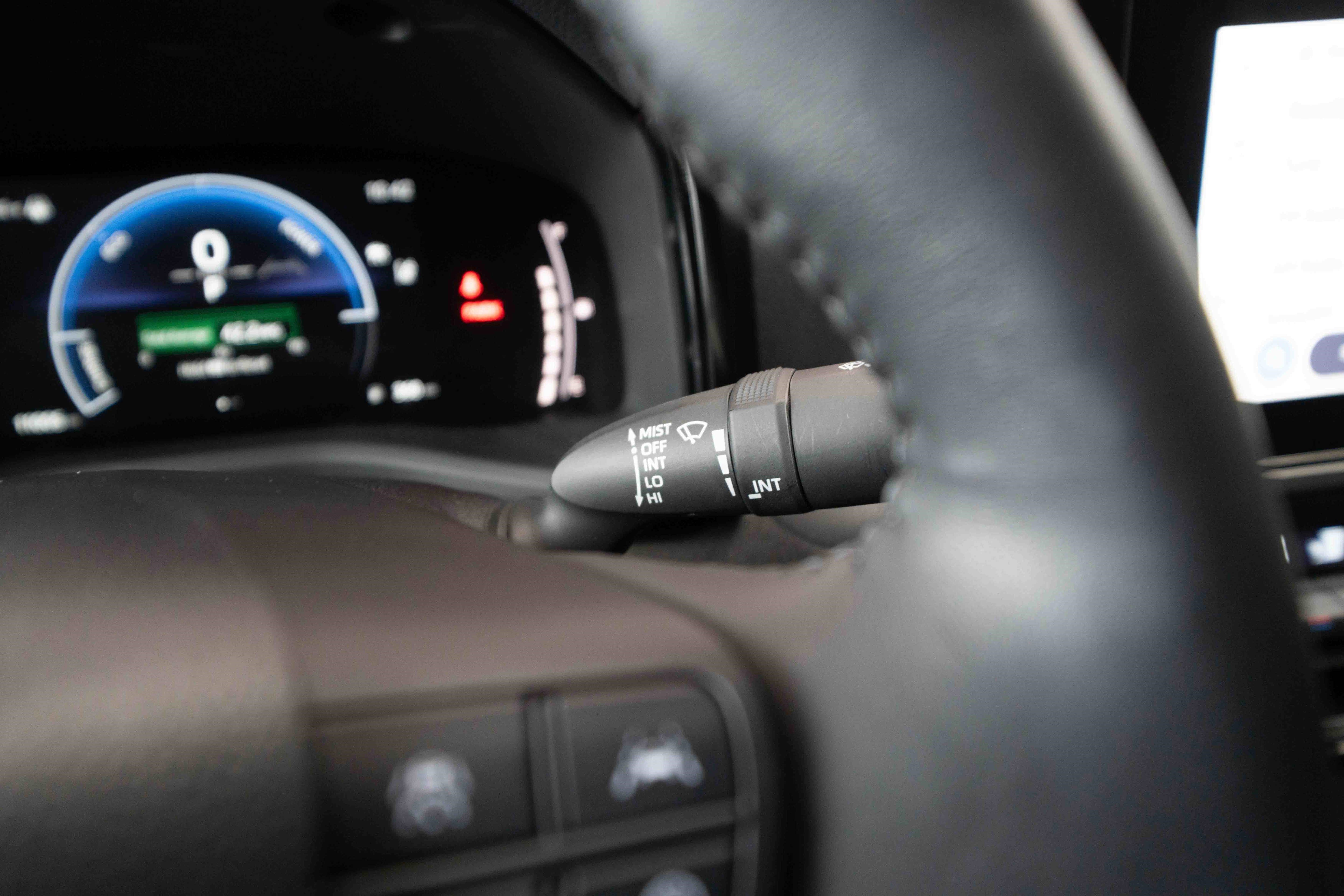 Used 2025 Toyota Camry LE w/ Convenience Package image 14