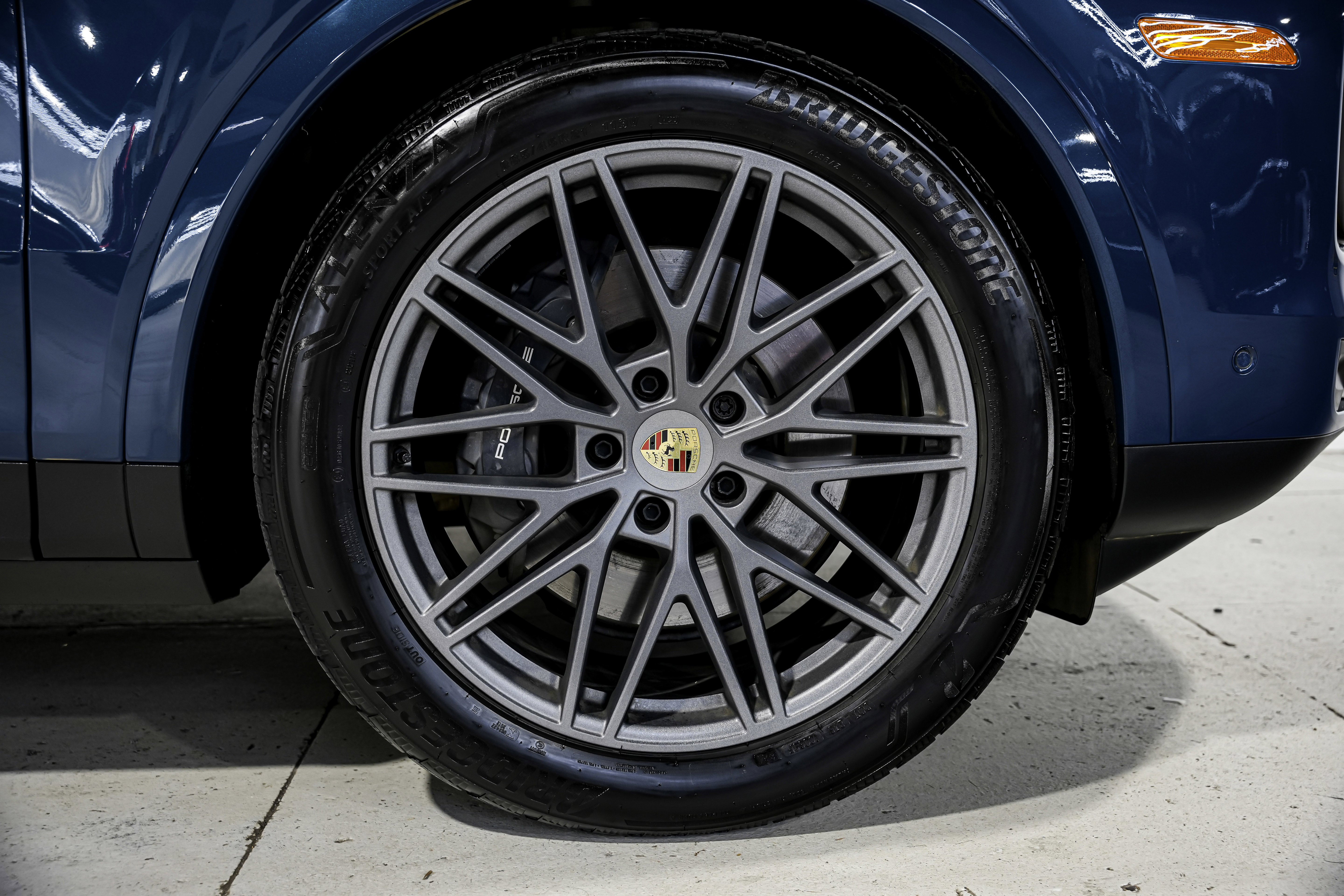 Used 2024 Porsche Cayenne Coupe image 57