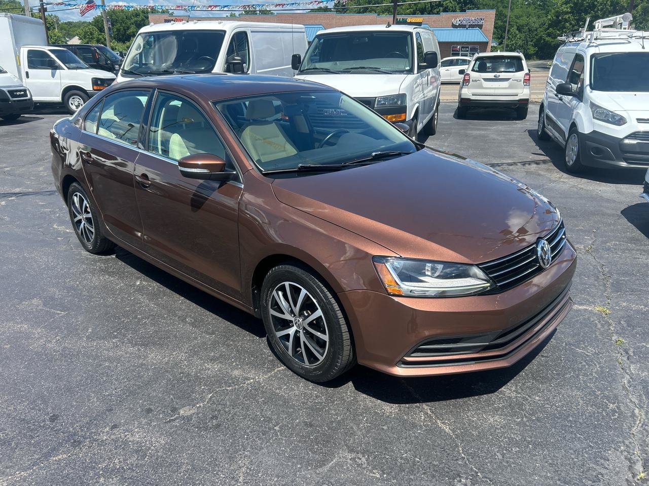 Used 2017 Volkswagen Jetta SE FWD image 3