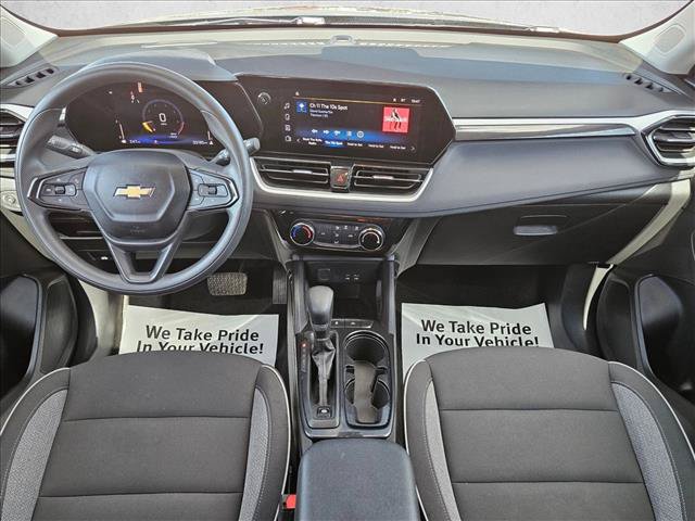 Used 2025 Chevrolet TrailBlazer LT FWD image 16