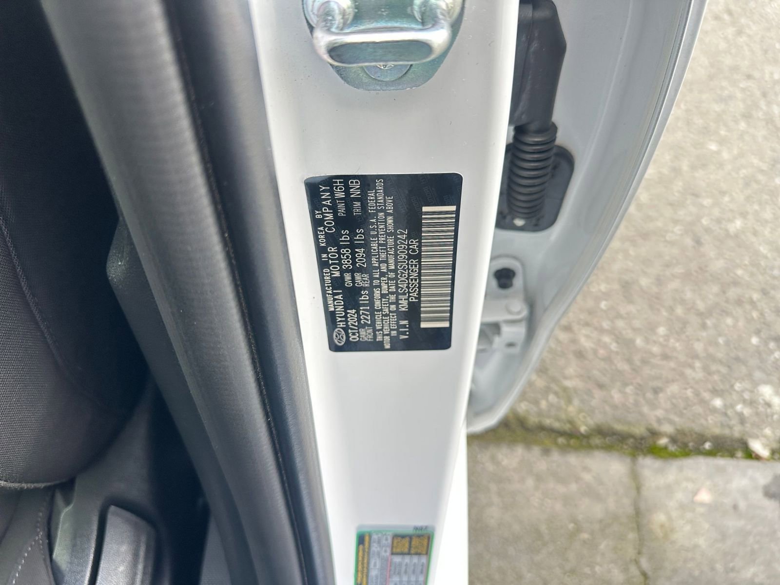 Used 2025 Hyundai Elantra SEL image 32