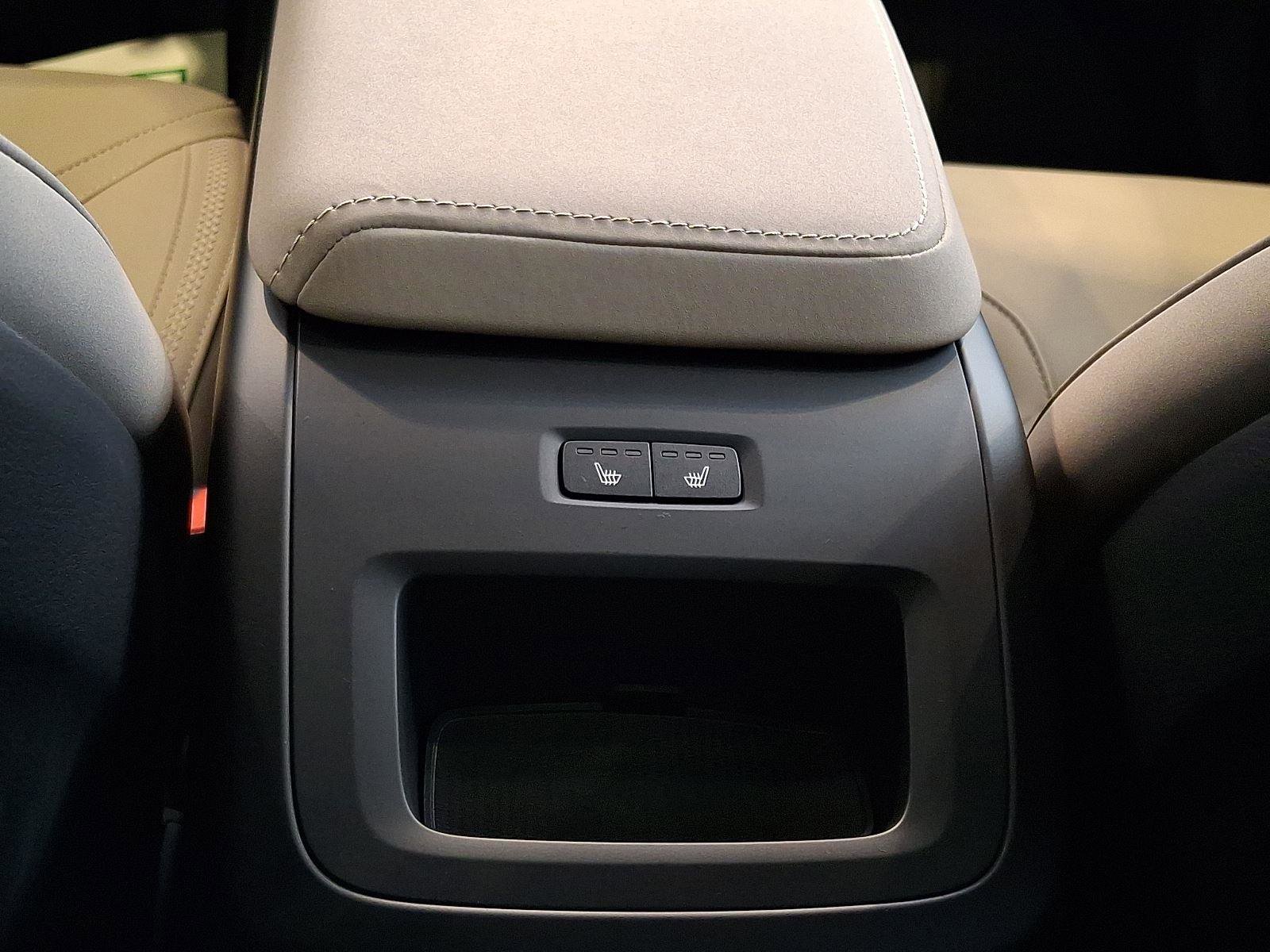 Certified 2026 Volvo XC60 B5 Core w/ Protection Package Premier image 9