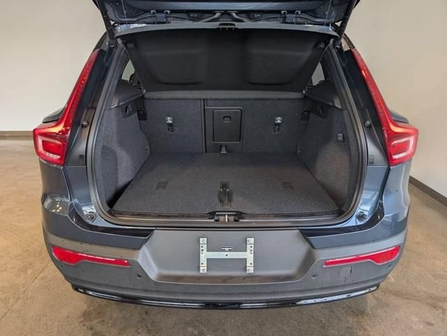New 2026 Volvo XC40 B5 Ultra w/ Protection Package Premier AWD/4WD image 5