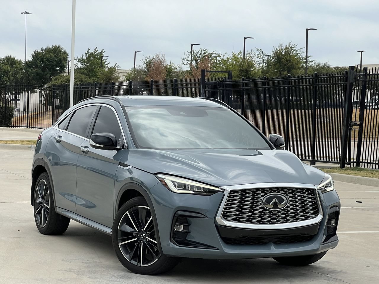 Used 2023 INFINITI QX55 Sensory w/ Lighting Package AWD/4WD image 2