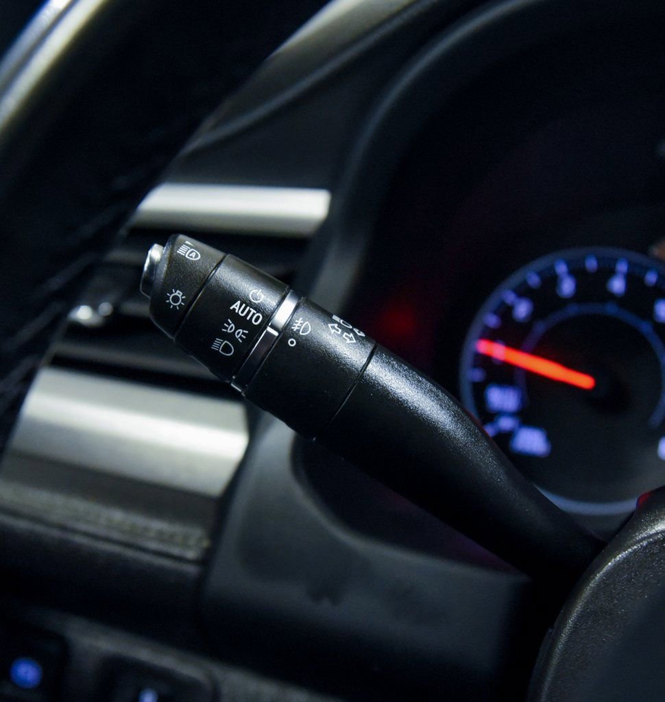 Used 2023 GMC Acadia SLT FWD image 27